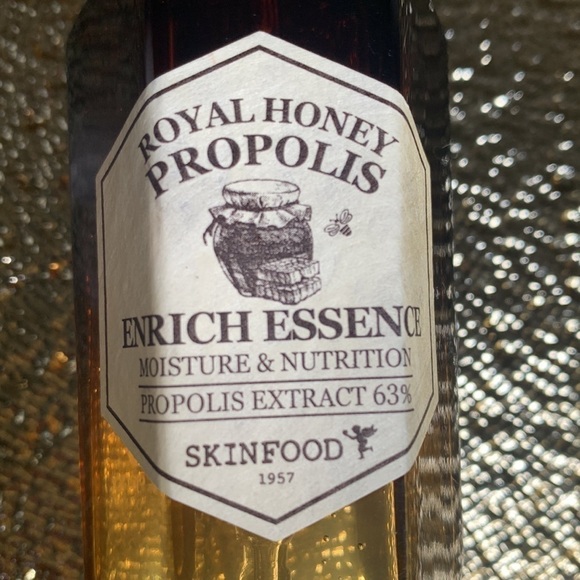 Skinfood Royal Honey Propolis Enrich Essence full size - Picture 3 of 3